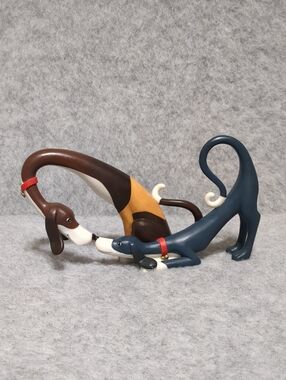 Border Fine Arts Toni Goffe Hot Dogs Figurine Want To Play? Hydie & Zeeky A3937